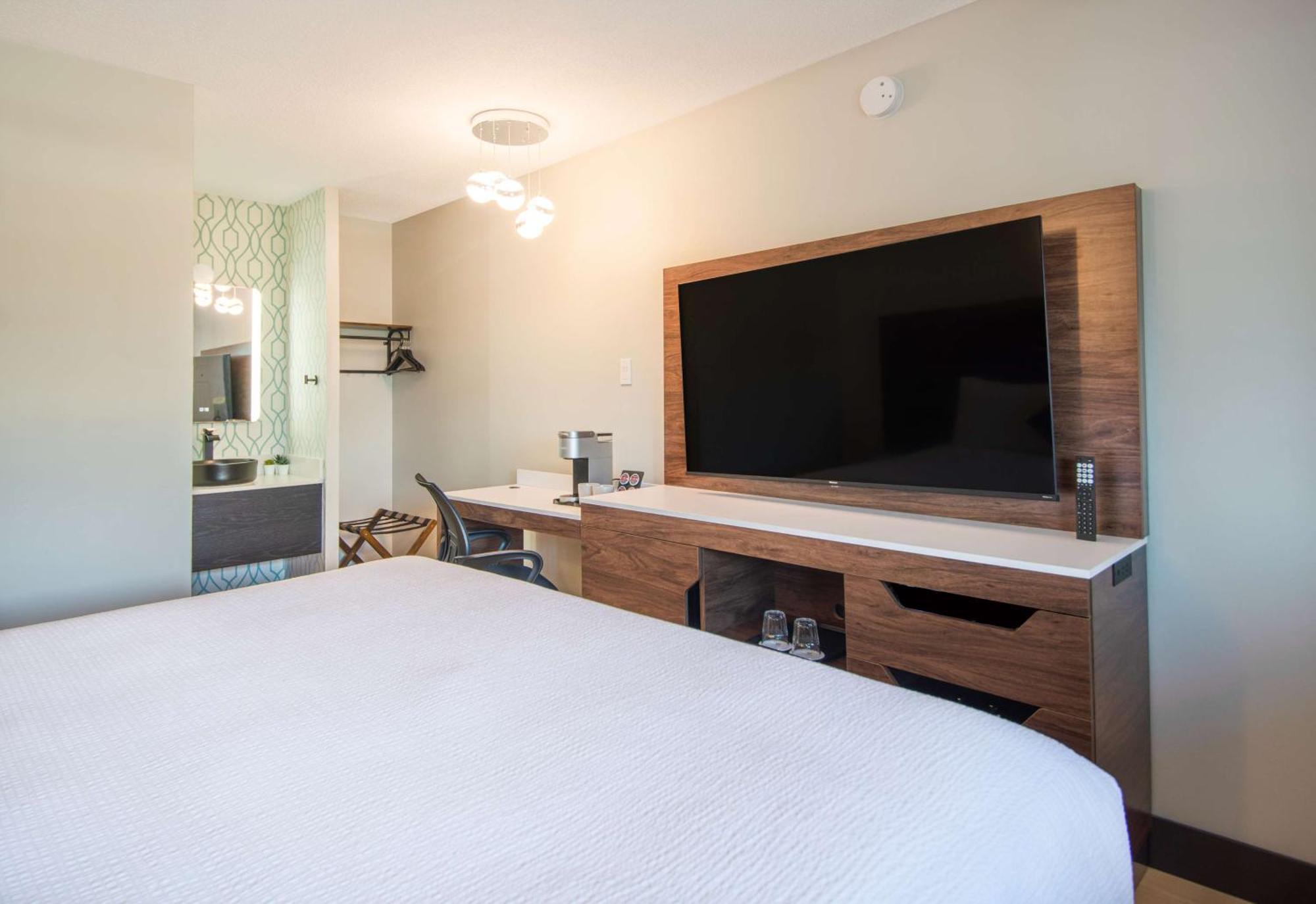 Coast Courtenay Hotel Zewnętrze zdjęcie